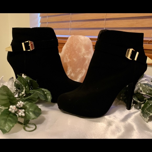 Madeline Stuart Shoes - 🔥Stunning MADELINE STUART 9.5M” Zip Heeled Boots